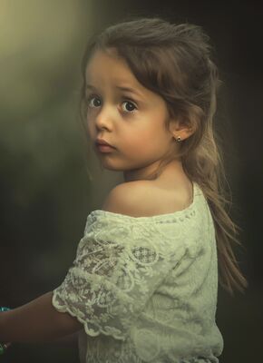 Keywords: girl,in white lace dress,long brown hair,shoulder,3/4 view