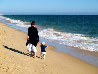 Keywords: mom,child,boy,beach,sand beach,sea,ocean,wave,mom and child,acrylic painting of a mother and child on the beach