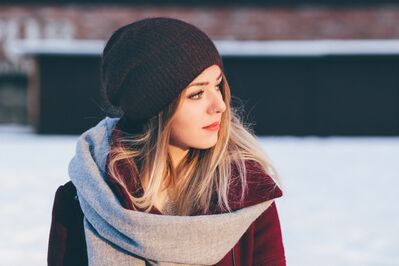 Keywords: portrait of a girl in a black cap,girl,profile,black,cap,winter