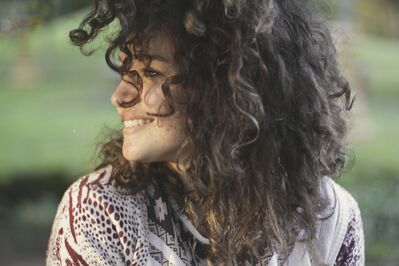 Keywords: girl,portrait,woman,profile