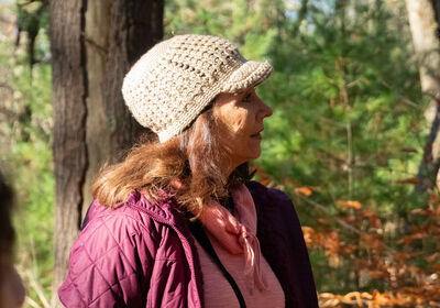 woman-with-hat-outdoor
Keywords: strong shadow,profile view,side view