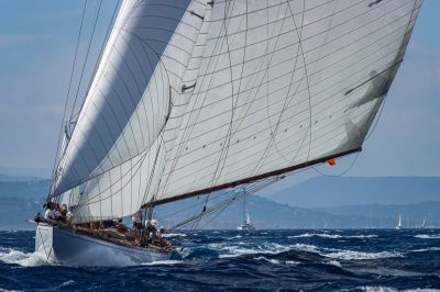 boat-sailboat_wave_ocean_closeup_m
