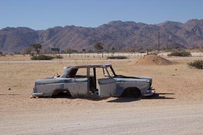 Keywords: abandoned,car