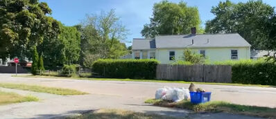 Keywords: Plein Air Basics 1 - composition from a mundane street scene,Plein air painting of a street