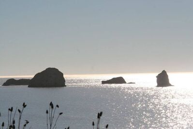 Keywords: rocks,ocean,grey,sky,blue