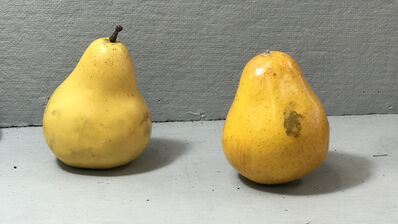 Keywords: pears,drawing pears using brown chalk,Techniques for realistic watercolor painting of a yellow pear - 17:51