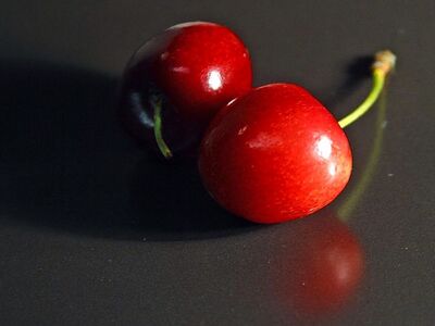 Keywords: painting of cherries