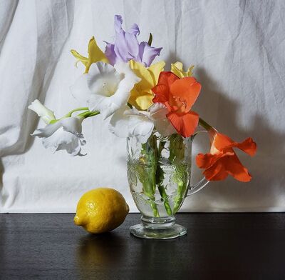 Keywords: flowers,lemon,vase