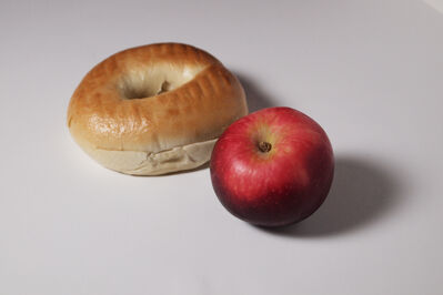 Keywords: red apple,bagle