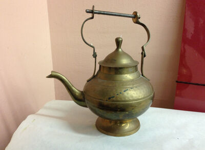 Keywords: silver,teapot