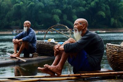 Keywords: men fishermen,water,smiling,profile,on boats,asian,beards,feet,hands