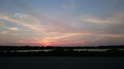 Keywords: water,body of water,daybreak,early morning,clouds