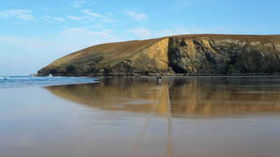 Keywords: drawing a landscape with oil-based colored pencils,beach,cliff,painting a landscape of the seashore and a cliff