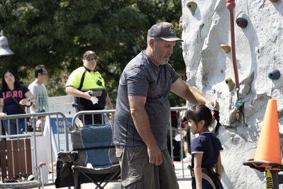 people_climbing4
