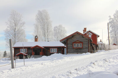 Brown Concrete House Near White Tree
Keywords: brown houses,snow,winter,white trees