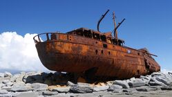 ireland-wrecked_boat.jpg