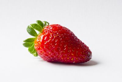 strawberry-2152320_1920.jpg